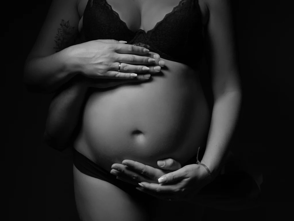 EMBARAZO 03 Foto embarazada estudio benalmadena malaga