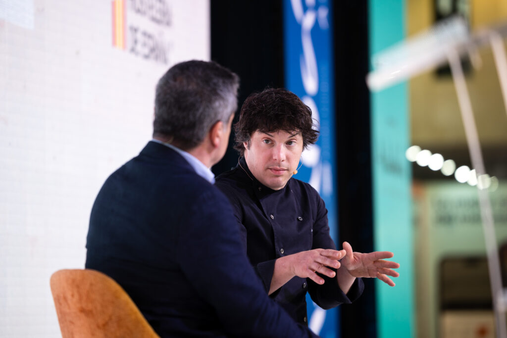 Jordi Cruz de Masterchef en el salón de Hostelería celebrado en Málaga