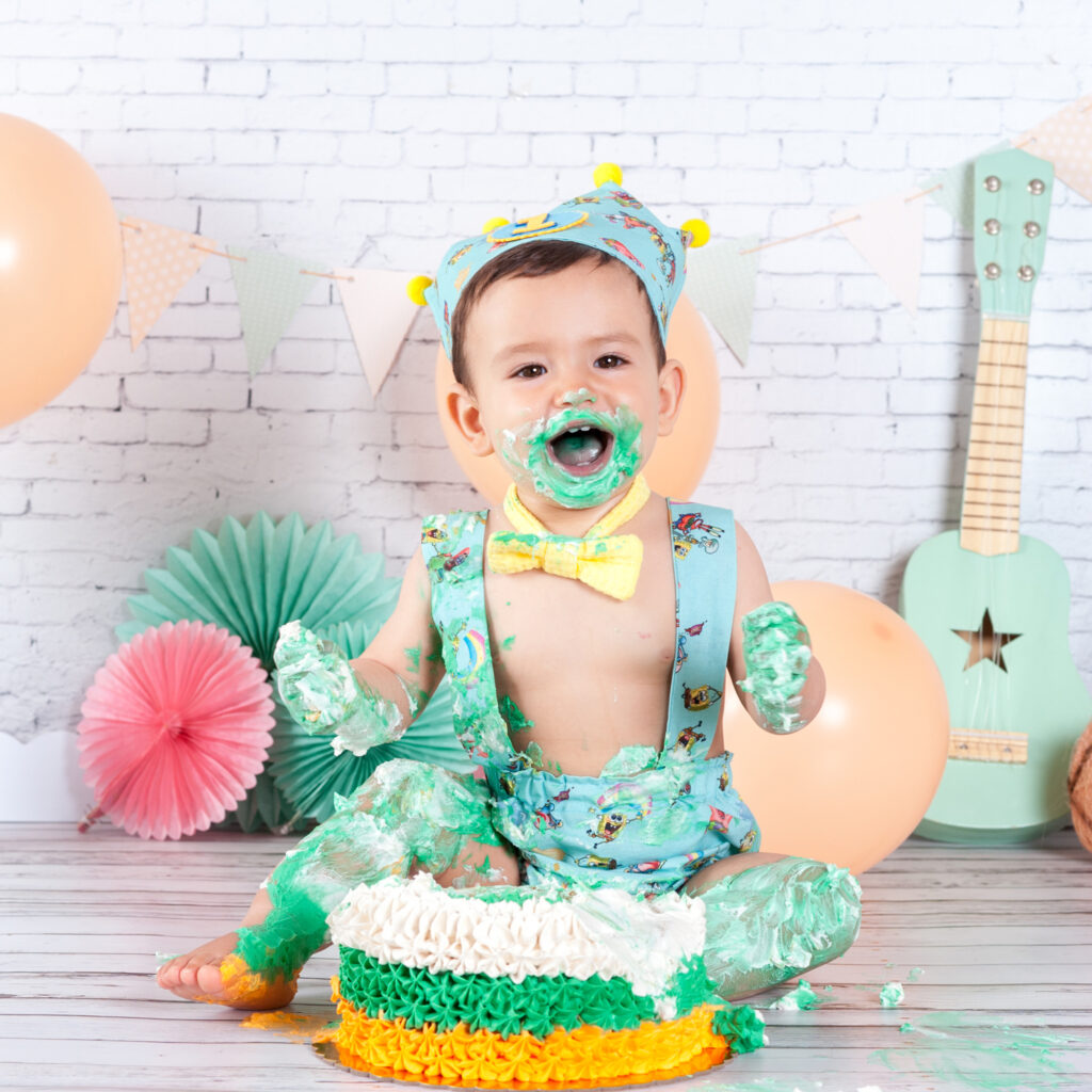 Sesion de fotos con tarta de primer cumpleaños
