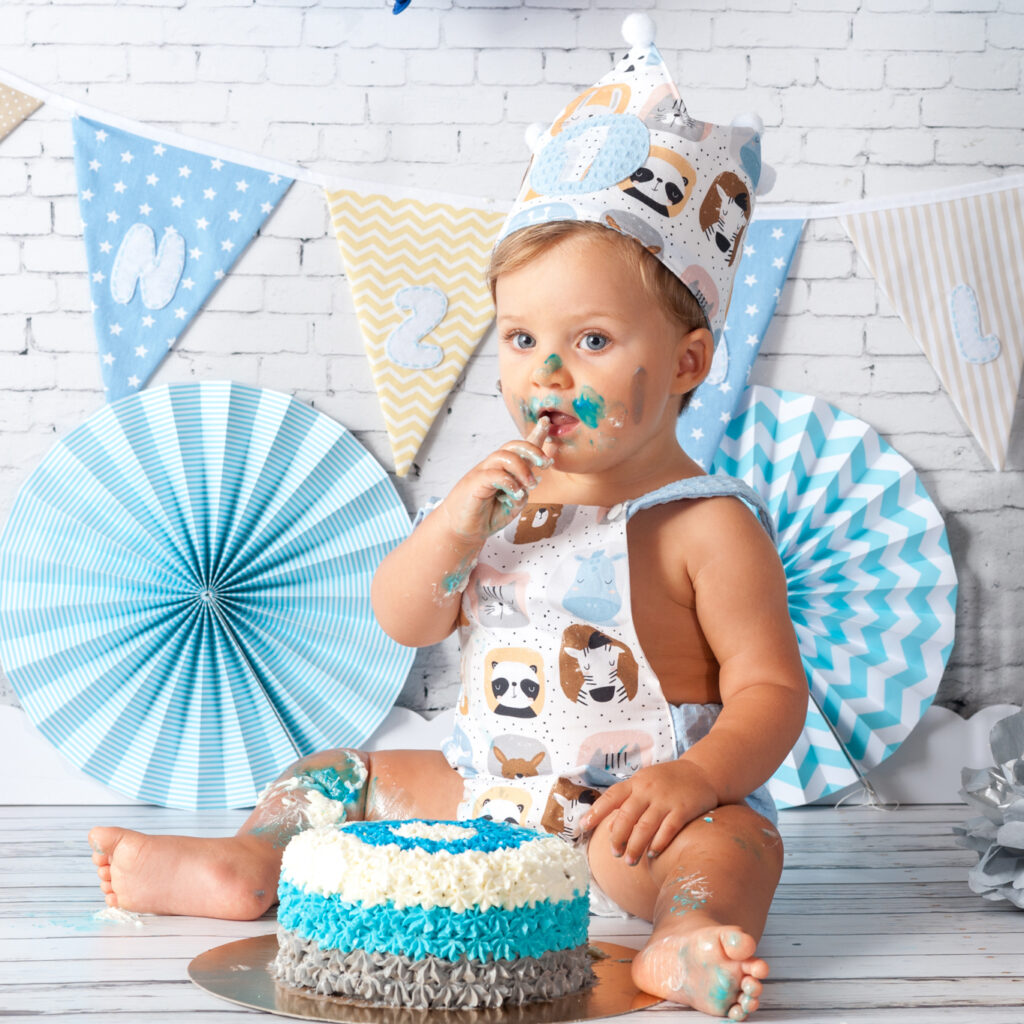 Sesion de fotos con tarta de primer cumpleaños
