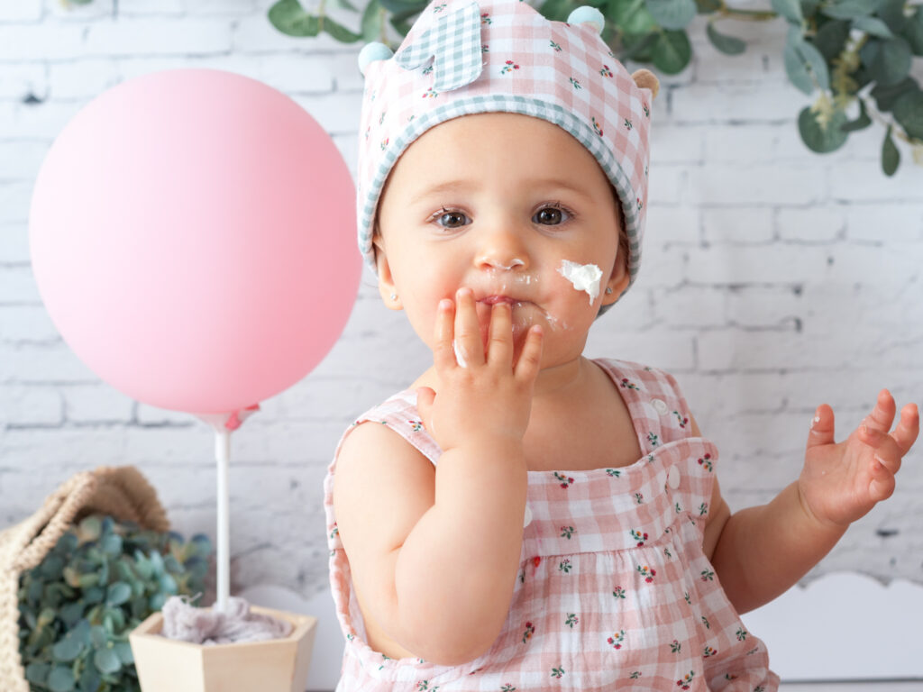 Sesion de fotos con tarta de primer cumpleaños