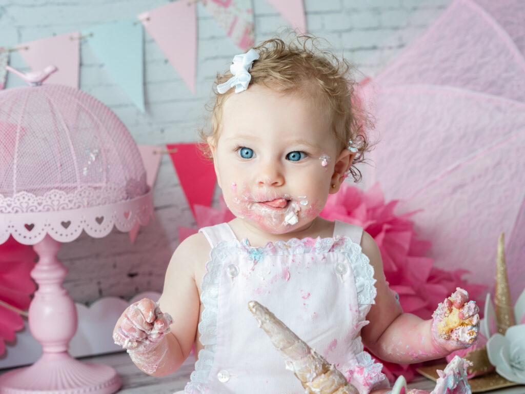 Sesion de fotos con tarta de primer cumpleaños
