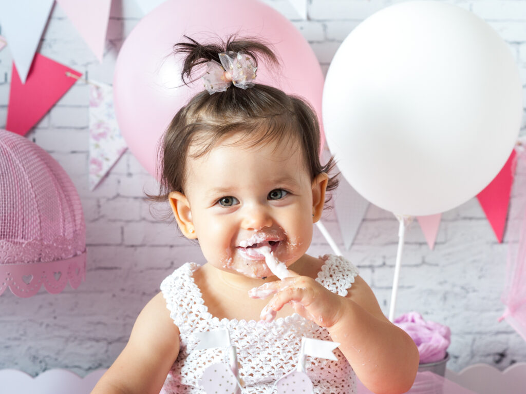 Sesion de fotos con tarta de primer cumpleaños