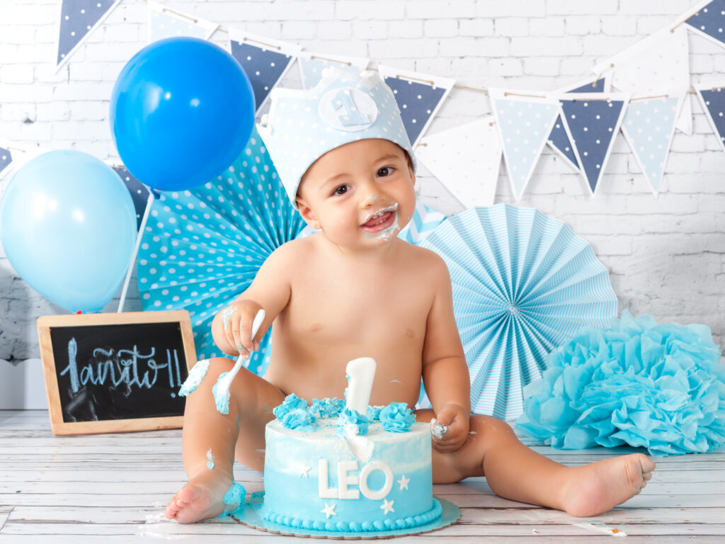 Sesion de fotos con tarta de primer cumpleaños